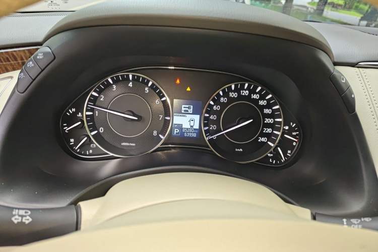 Used Nissan Patrol  Instrument Cluster