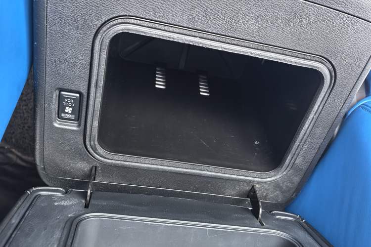 Used Nissan Patrol 2018 Y62 4.0 XE Middle East Interior 7