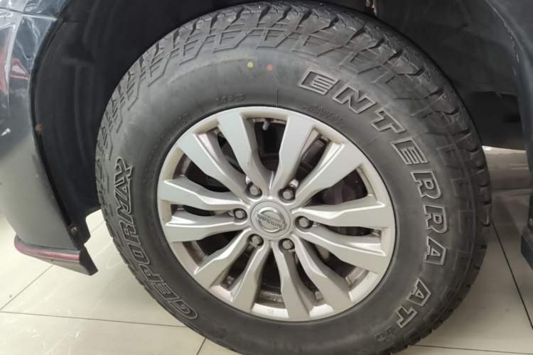 Used Nissan Patrol 2018 Y62 4.0 XE Middle East Left Front Wheel Hub