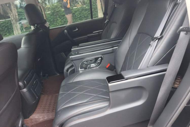 Used Nissan Patrol 2018 4.0L Automatic 7-Seater Middle East Version Left Rear Seat