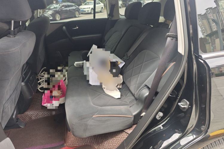 Used Nissan Patrol 2018 4.0L LinkedIn Edition Left Rear Seat