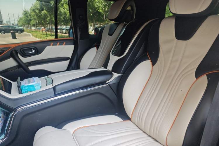 Used Nissan Patrol 2018 4.0L LinkedIn Edition Left Rear Seat