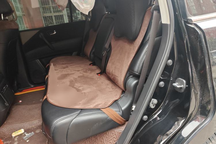 Used Nissan Patrol 2018 4.0L LinkedIn Edition Left Rear Seat