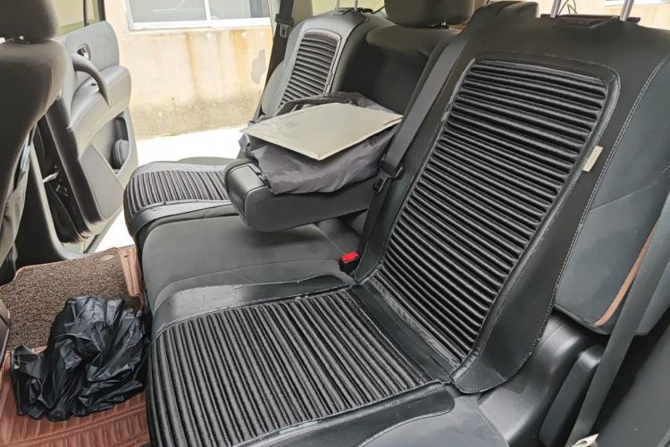 Used Nissan Patrol 2018 4.0L LinkedIn Edition Left Rear Seat