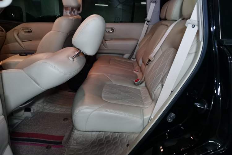 Used Nissan Patrol 2018 4.0L Automatic 7-Seater Middle East Version Left Rear Seat
