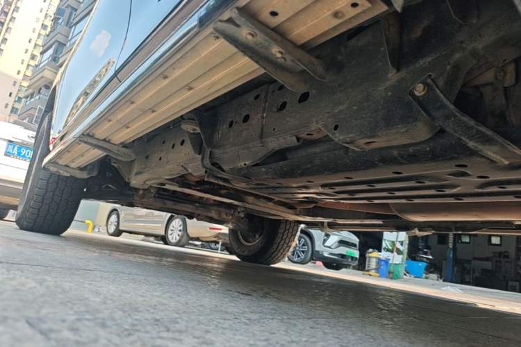 Used Nissan Patrol 2018 Y62 4.0 XE Middle East Left Side Sill