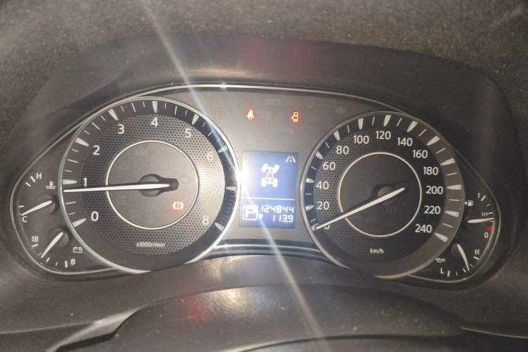 Used Nissan Patrol 2018 4.0L Automatic 7-Seater Middle East Version Odometer Close Up