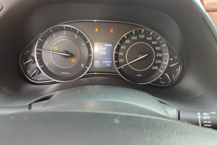 Used Nissan Patrol 2018 4.0L LinkedIn Edition Odometer Close Up
