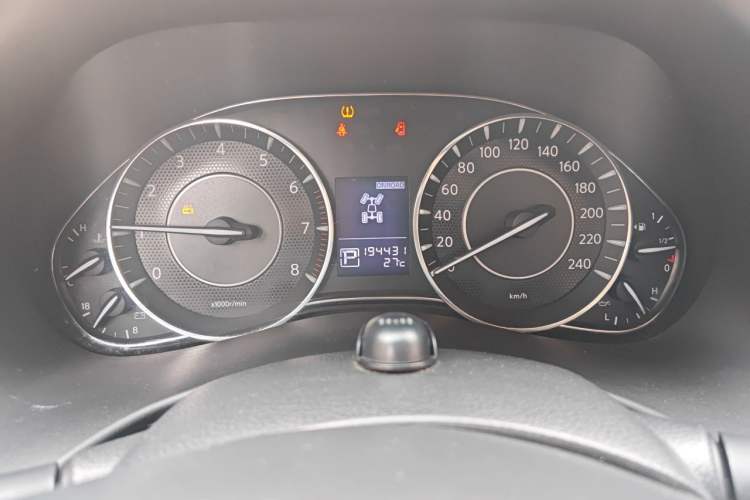 Used Nissan Patrol 2018 4.0L LinkedIn Edition Odometer Close Up