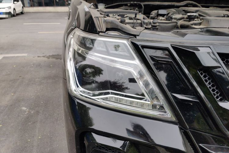 Used Nissan Patrol  Right Front Headlight