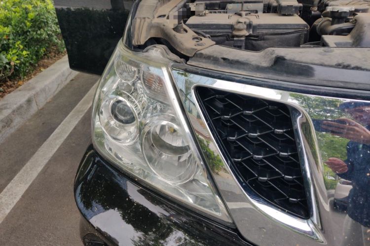 Used Nissan Patrol  Right Front Headlight