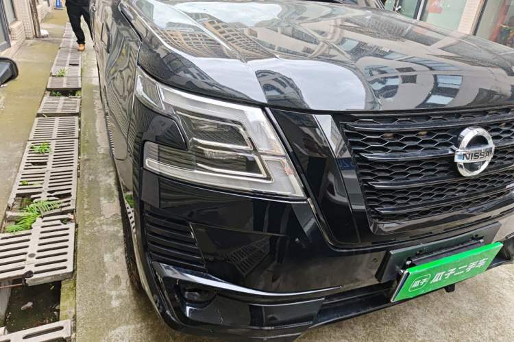 Used Nissan Patrol  Right Front Headlight