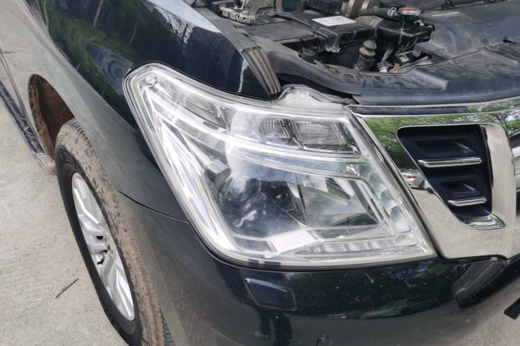 Used Nissan Patrol  Right Front Headlight