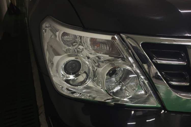Used Nissan Patrol 2018 4.0L LinkedIn Edition Right Front Headlight