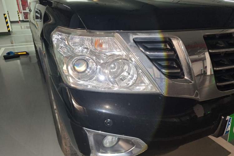 Used Nissan Patrol  Right Front Headlight
