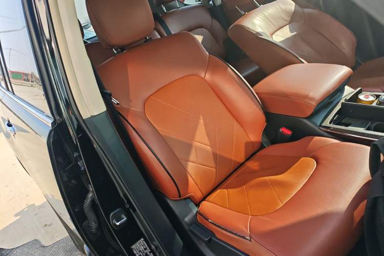 Used Nissan Patrol 2018 4.0L Automatic 7-Seater Middle East Version Right Front Seat