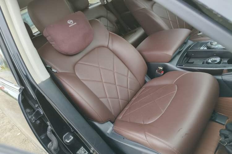 Used Nissan Patrol 2018 4.0L Automatic 7-Seater Middle East Version Right Front Seat