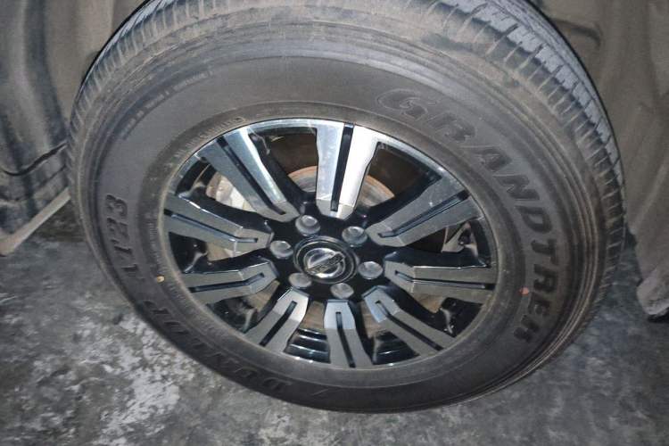 Used Nissan Patrol 2018 4.0L Automatic 7-Seater Middle East Version Right Front Wheel Hub