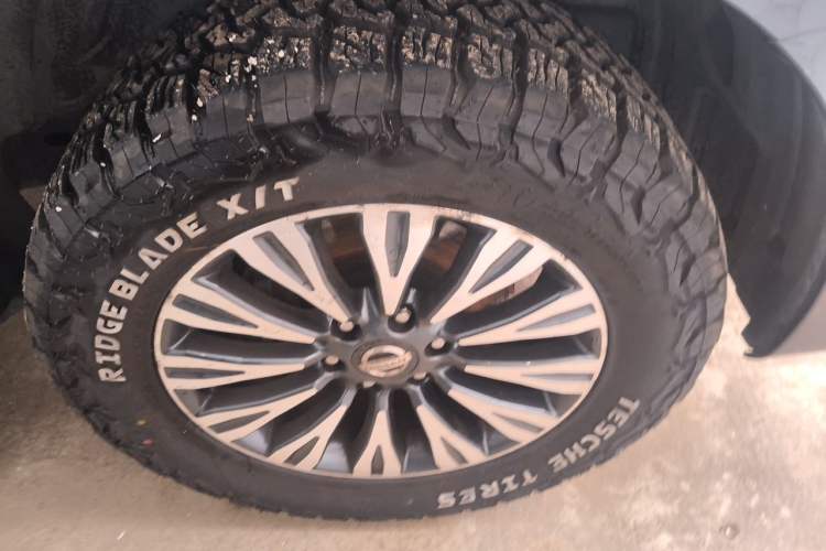 Used Nissan Patrol 2018 4.0L Platinum Edition Right Front Wheel Hub