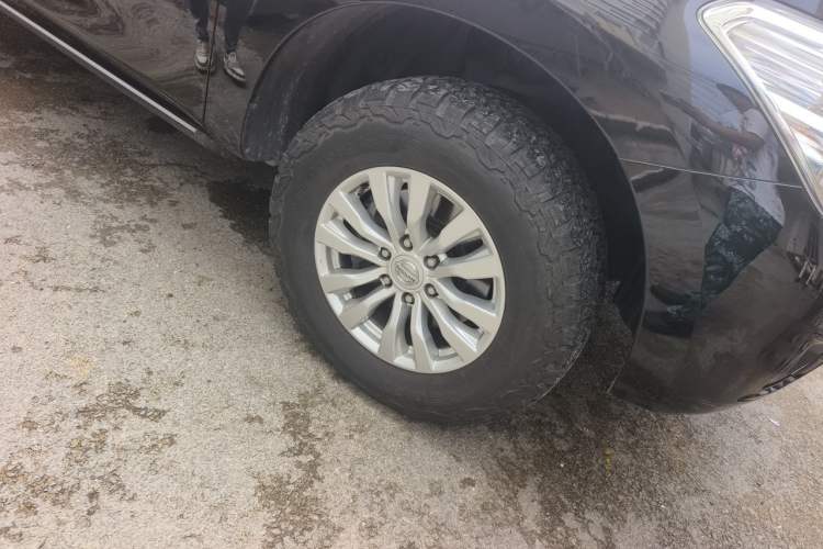 Used Nissan Patrol 2018 4.0L Automatic 7-Seater Middle East Version Right Front Wheel Hub