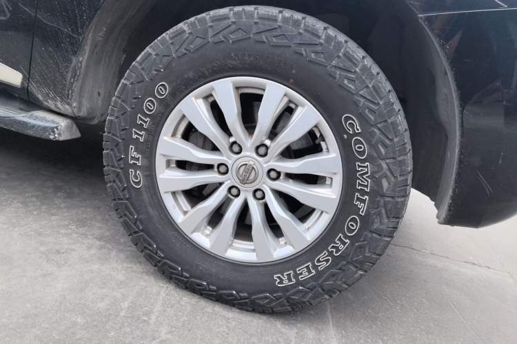 Used Nissan Patrol 2018 4.0L LinkedIn Edition Right Front Wheel Hub