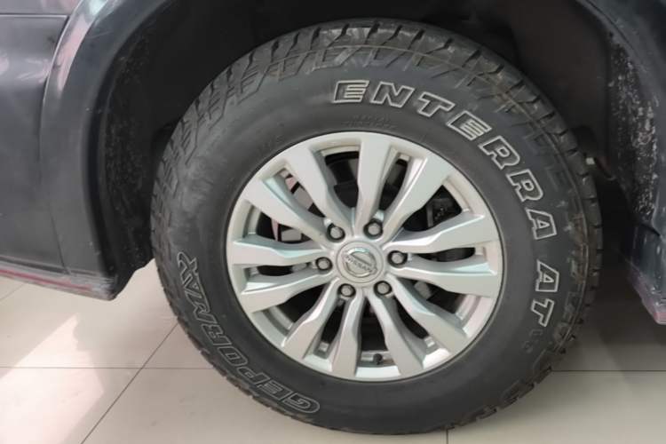 Used Nissan Patrol 2018 Y62 4.0 XE Middle East Right Rear Wheel Hub