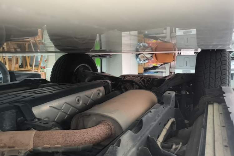 Used Nissan Patrol 2018 Y62 4.0 XE Middle East Right Side Sill