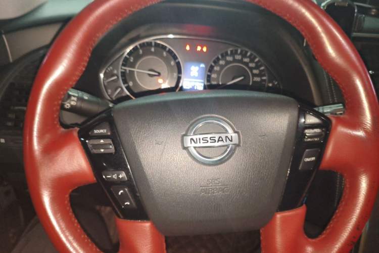 Used Nissan Patrol 2018 4.0L Automatic 7-Seater Middle East Version Steering Wheel