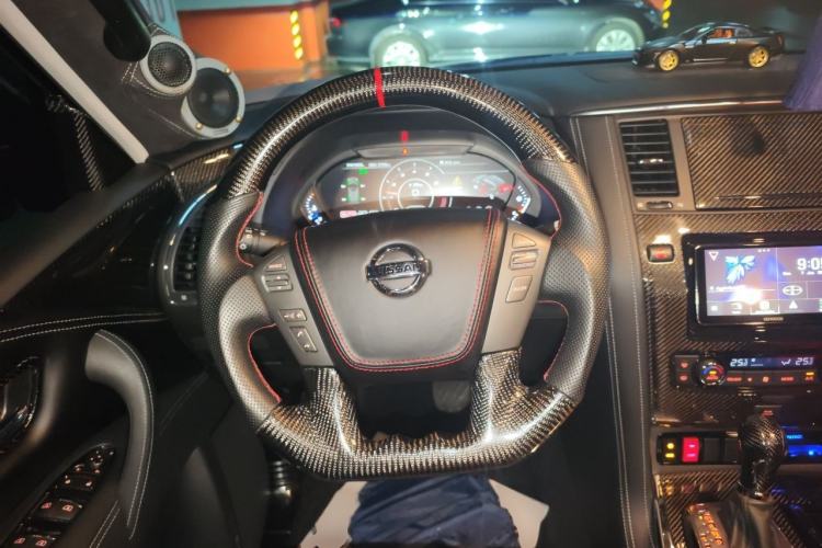 Used Nissan Patrol 2018 4.0L LinkedIn Edition Steering Wheel