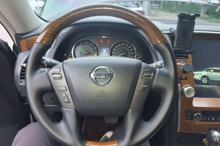 Used Nissan Patrol 2018 4.0L Automatic 7-Seater Middle East Version Steering Wheel