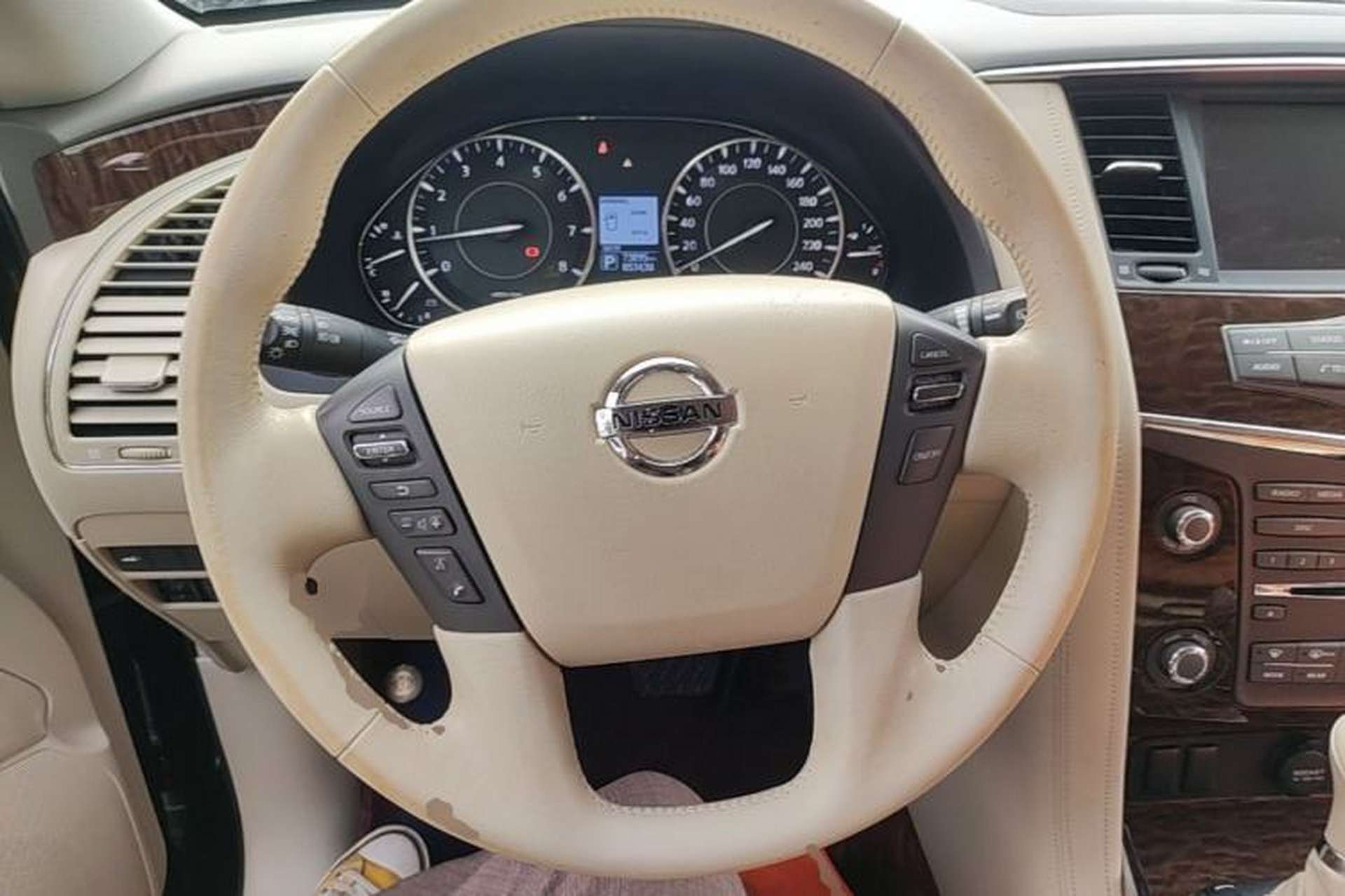 Used Nissan Patrol 2018 4.0L Automatic 7-Seater Middle East Version Steering Wheel