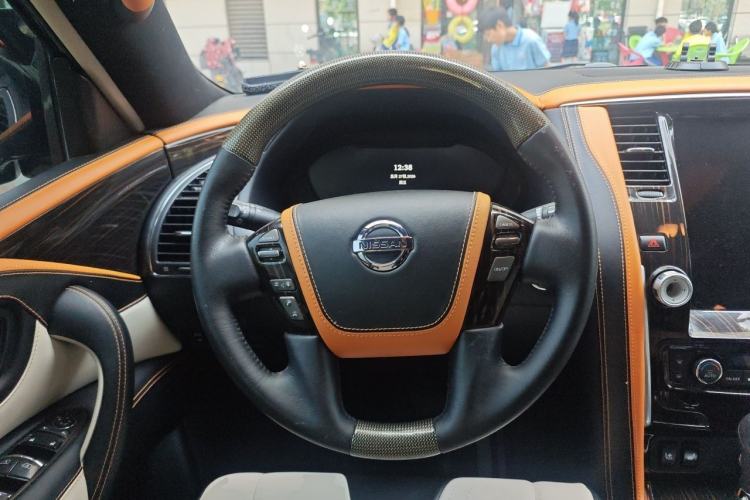 Used Nissan Patrol 2018 4.0L LinkedIn Edition Steering Wheel