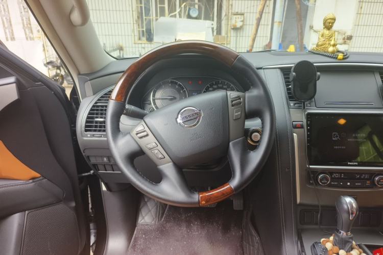 Used Nissan Patrol 2018 4.0L Automatic 7-Seater Middle East Version Steering Wheel