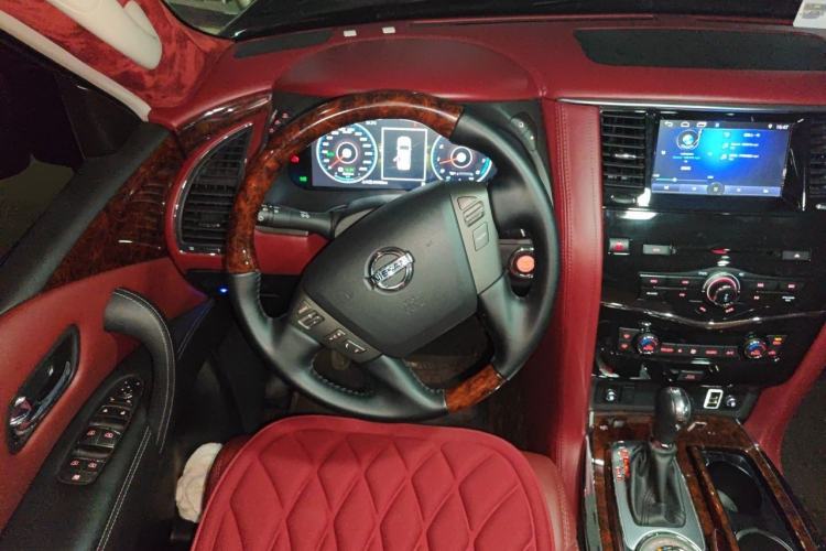 Used Nissan Patrol 2018 4.0L LinkedIn Edition Steering Wheel
