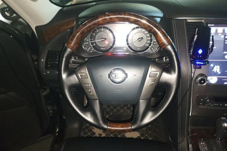 Used Nissan Patrol 2018 4.0L LinkedIn Edition Steering Wheel