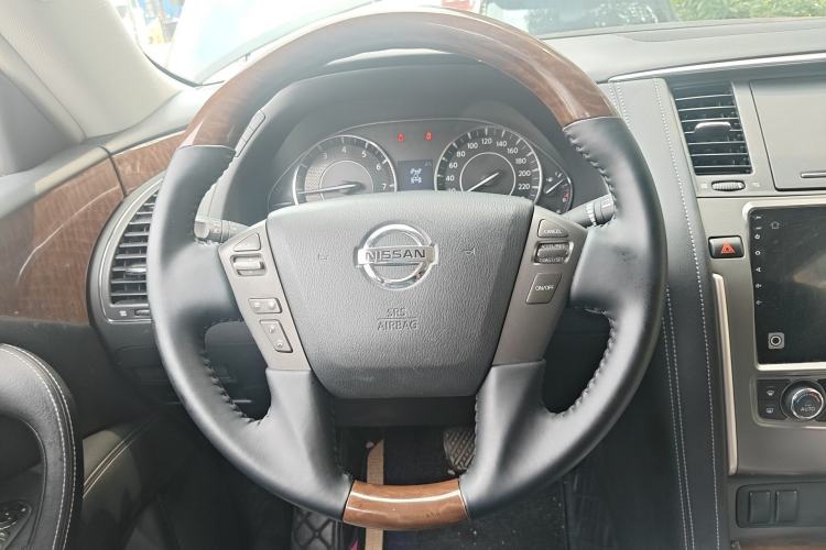 Used Nissan Patrol 2018 Y62 4.0 XE Middle East Steering Wheel