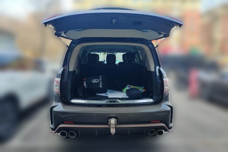 Used Nissan Patrol 2018 4.0L LinkedIn Edition Trunk