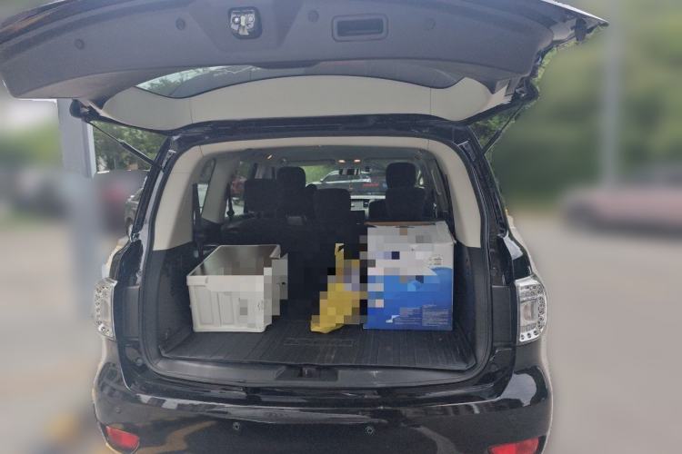 Used Nissan Patrol 2018 4.0L LinkedIn Edition Trunk