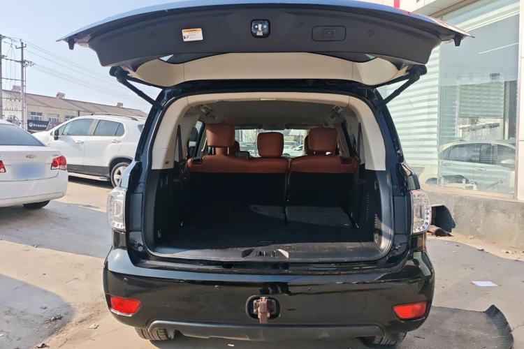 Used Nissan Patrol 2018 4.0L Automatic 7-Seater Middle East Version Trunk