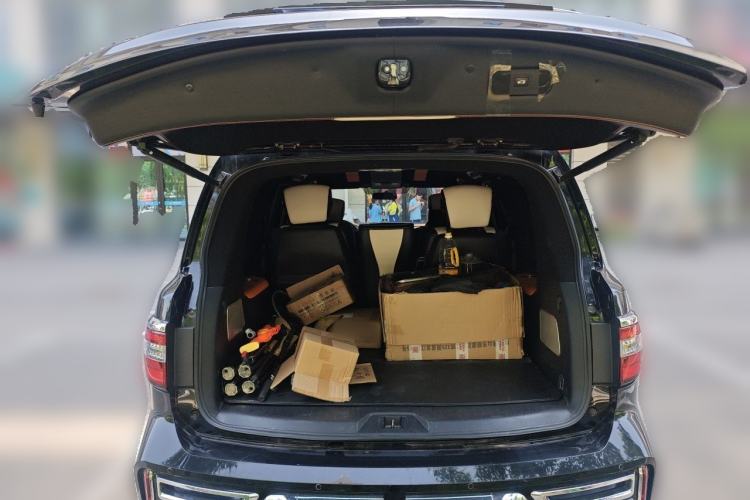Used Nissan Patrol 2018 4.0L LinkedIn Edition Trunk