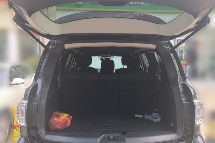 Used Nissan Patrol 2018 4.0L LinkedIn Edition Trunk