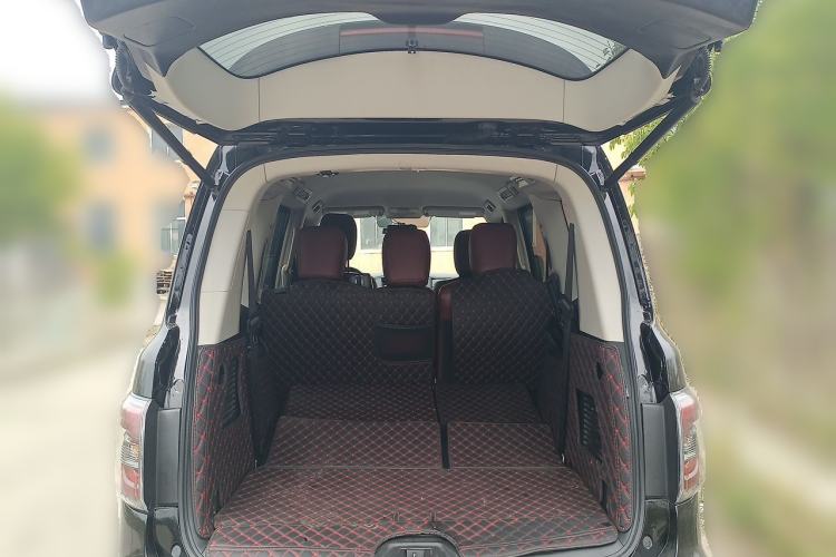 Used Nissan Patrol 2018 4.0L LinkedIn Edition Trunk