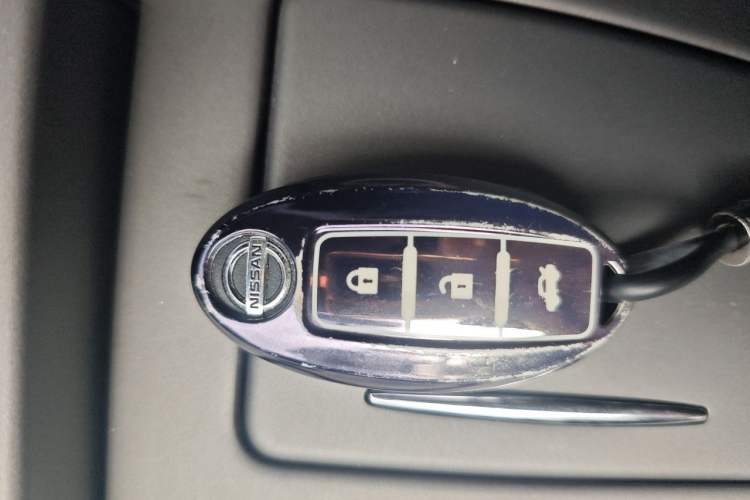 Used Nissan Patrol 2018 4.0L LinkedIn Edition Vehicle Key