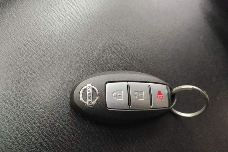 Used Nissan Patrol 2018 4.0L LinkedIn Edition Vehicle Key