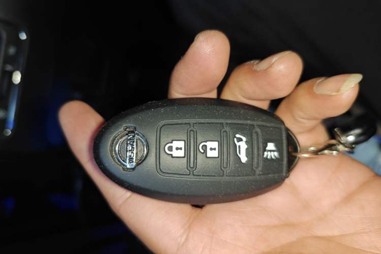 Used Nissan Patrol 2018 4.0L LinkedIn Edition Vehicle Key