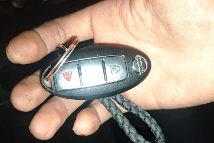 Used Nissan Patrol 2018 4.0L LinkedIn Edition Vehicle Key
