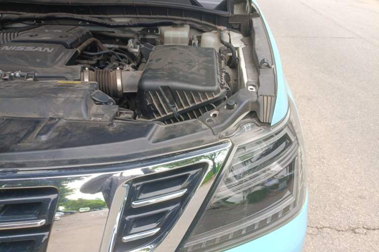 Used Nissan Patrol  Engine Bay Left