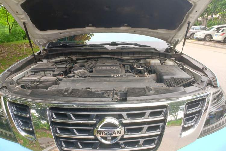 Used Nissan Patrol  Engine Bay