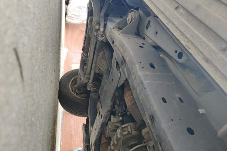 Used Nissan Patrol 2018 4.0L LinkedIn Edition Chassis Front Left
