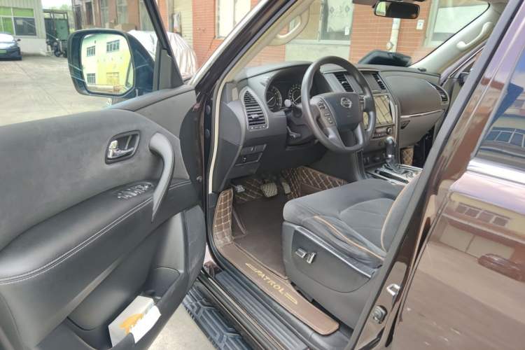 Used Nissan Patrol 2018 4.0L LinkedIn Edition Driver Seat